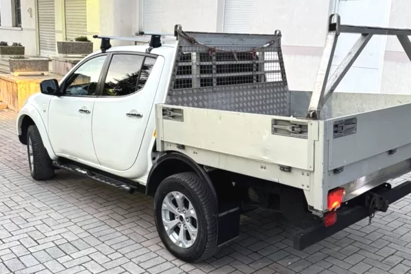 Cars for sale in Tirana, Mitsubishi, 2013 Diesel,Kambio Manual Payment 12,300  Euro.