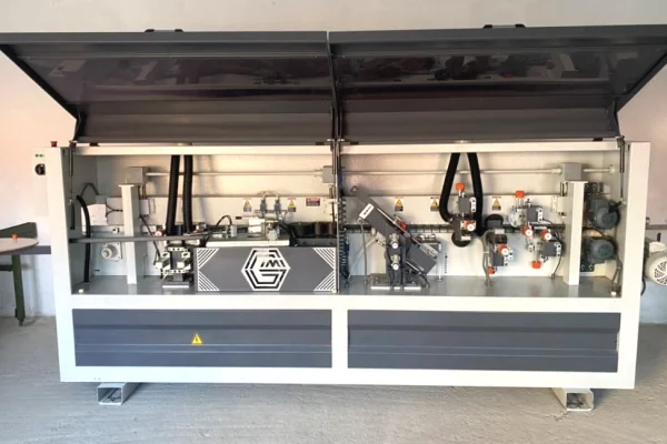 Strumenti di lavoro a Pristina - 8,300 Euro