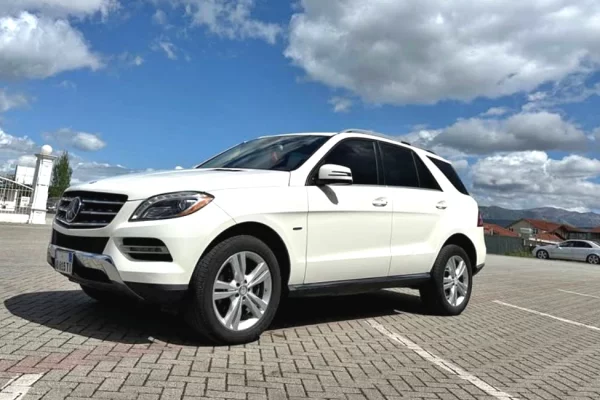 Makina ne shitje ne Tirane - 15,500 Euro