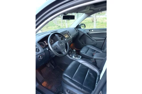 Makina ne shitje ne Vlore - 11,000 Euro