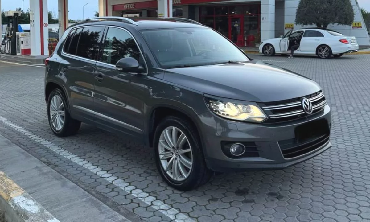 Makina ne shitje ne Vlore, Volkswagen, 2014 Diesel,Kambio Automatik Pagesa 11,000  Euro.