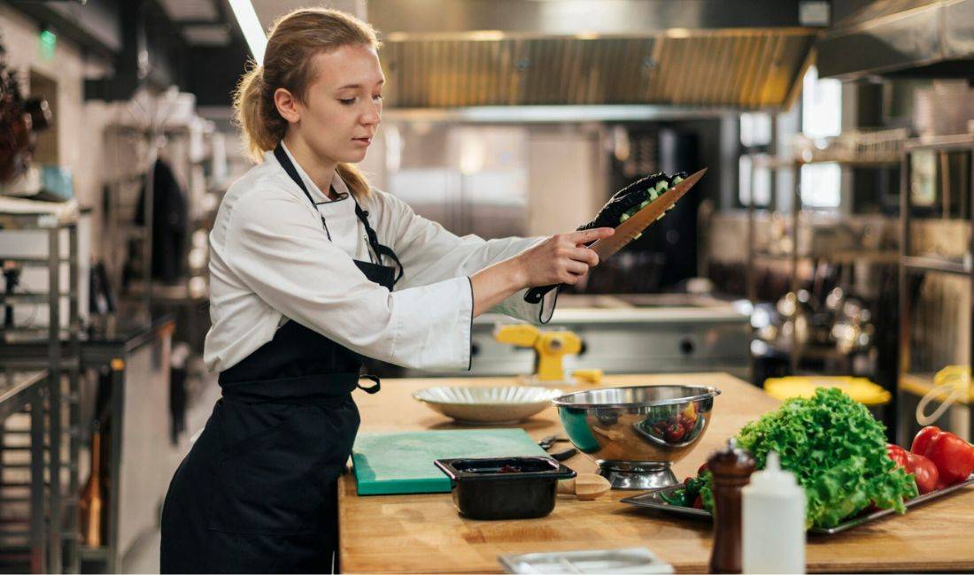 Njoftime Pune ne Vlore, Profesioni Sanitare/Kuzhiniere , Fillestar/Pak eksperience, Pagesa Me Marreveshje.