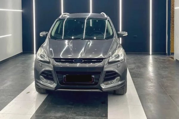 Makina ne shitje ne Tirane - 7,300 Euro