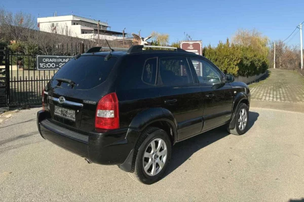 Makina ne shitje ne Tirane - 4,500 Euro