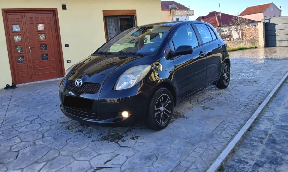 Makina ne shitje ne Durres, Toyota, 2008 Diesel,Kambio Manual Pagesa 3,999  Euro.