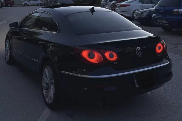 Makina ne shitje ne Fier - 4,800 Euro