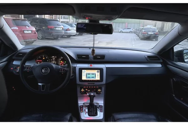 Makina ne shitje ne Fier - 4,800 Euro