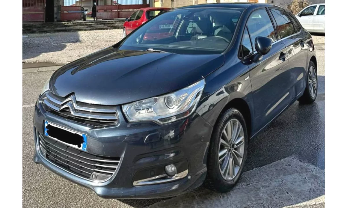 Makina ne shitje ne Fier, Citroen, 2012 Diesel,Kambio Automatik Pagesa 4,800  Euro.