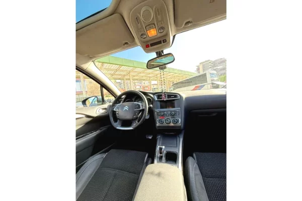 Makina ne shitje ne Fier - 4,800 Euro