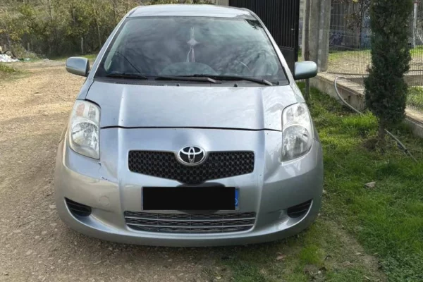 Makina ne shitje ne Tirane - 3,100 Euro