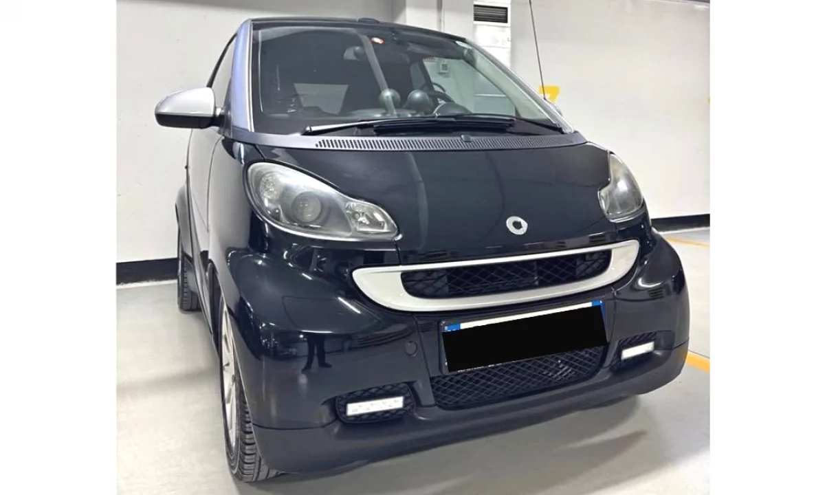 Makina ne shitje ne Tirane, Smart, 2009 gasoline-gas,Kambio Automatik Pagesa 3,500  Euro.