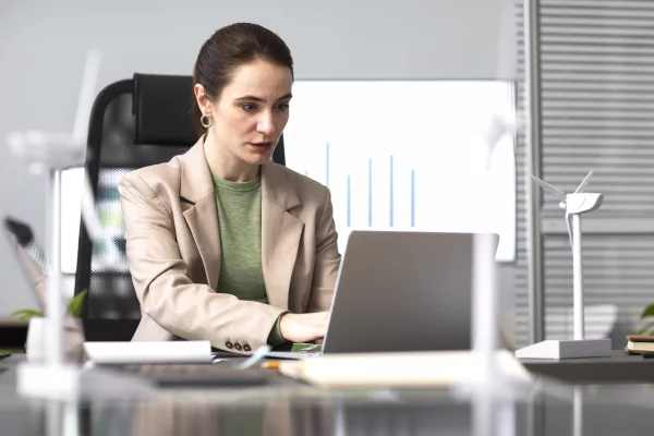 Njoftime Pune per Mësimdhënës i praktikës profesionale Përpunim druri ne Shkoder