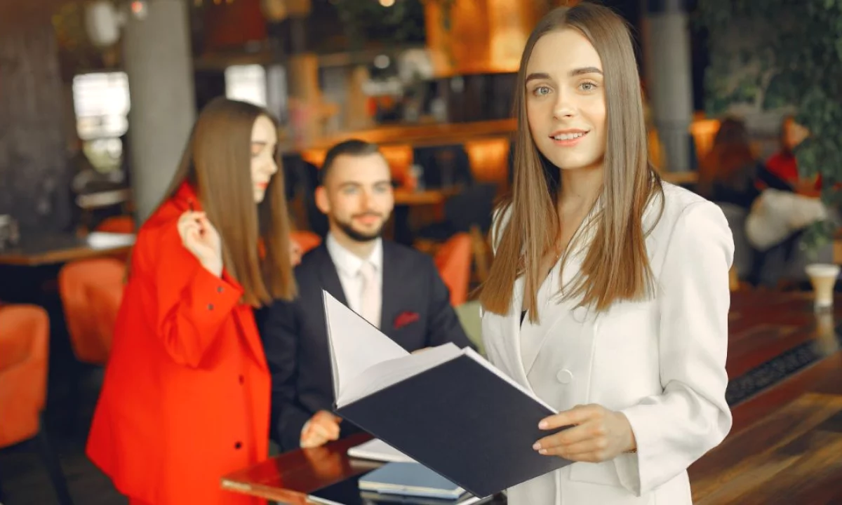 Njoftime Pune ne Tirane, Profesioni Hostes , Fillestar/Pak eksperience, Pagesa Me Marreveshje.