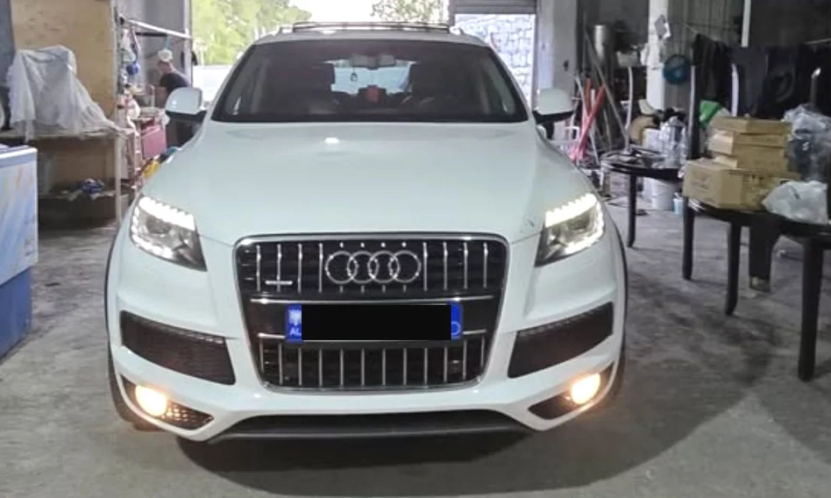 Makina ne shitje ne Fier, Audi, 2011 Diesel,Kambio Automatik Pagesa 10,900  Euro.