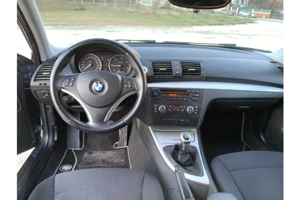 Makina ne shitje ne Tirane - 3,700 Euro