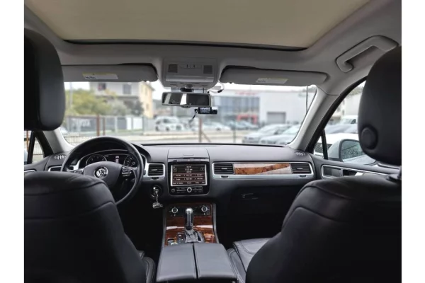 Makina ne shitje ne Tirane - 9,450 Euro