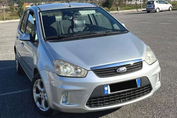 Makina ne shitje ne Tirane - 3,500 Euro