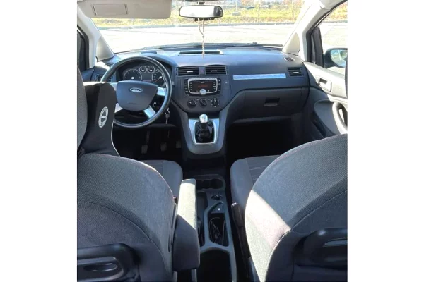 Makina ne shitje ne Tirane - 3,500 Euro