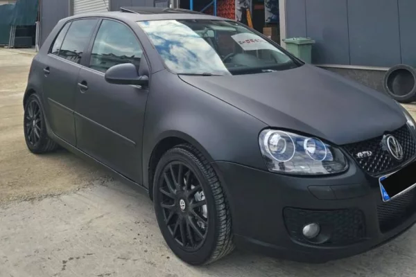 Makina ne shitje ne Tirane - 3,900 Euro