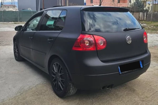 Makina ne shitje ne Tirane - 3,900 Euro