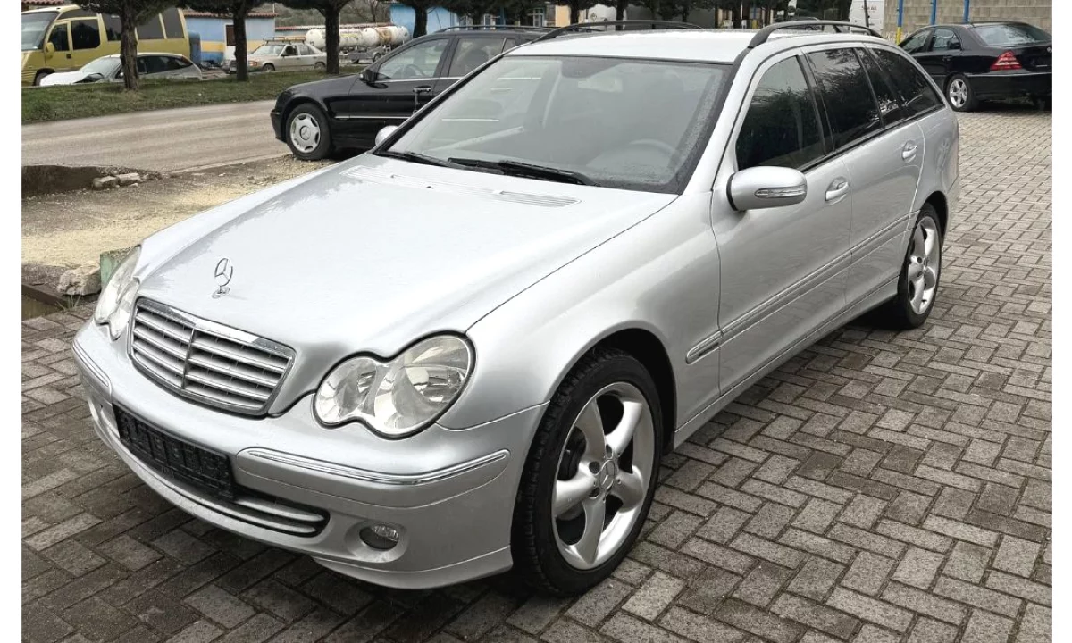 Makina ne shitje ne Tirane, Mercedes-Benz, 2007 Diesel,Kambio Manual Pagesa 4,200  Euro.
