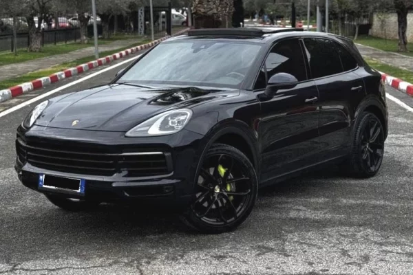 Makina ne shitje ne Tirane - 38,999 Euro