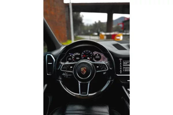 Makina ne shitje ne Tirane - 38,999 Euro