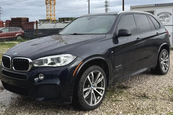 Makina ne shitje ne Tirane - 20,000 Euro