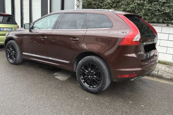 Makina ne shitje ne Tirane - 12,999 Euro