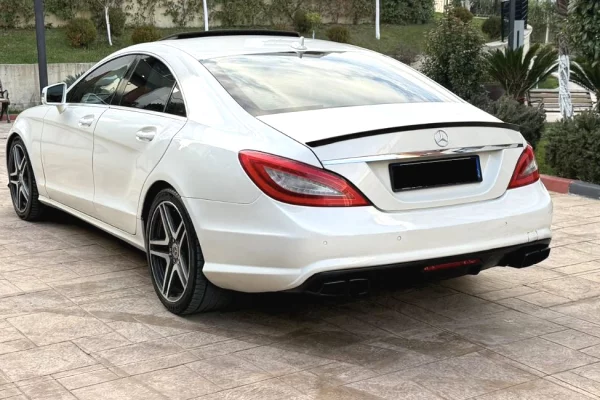 Makina ne shitje ne Tirane - 12,500 Euro