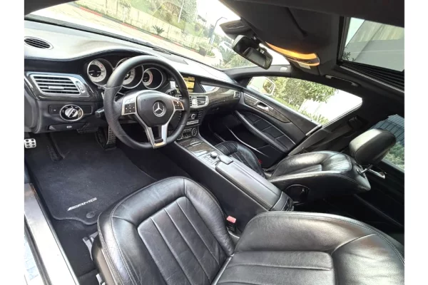 Makina ne shitje ne Tirane - 12,500 Euro