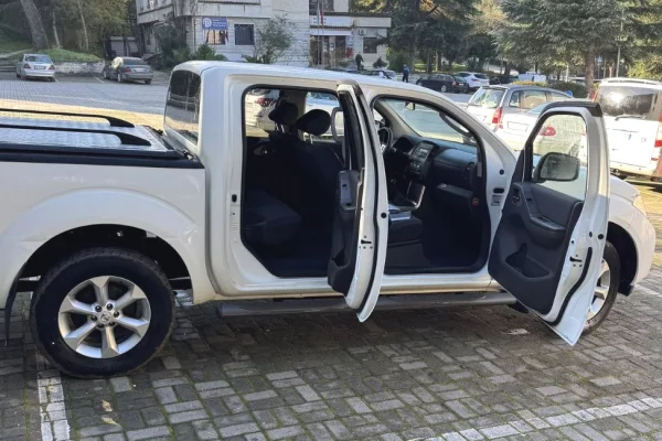 Makina ne shitje ne Tirane - 11,500 Euro