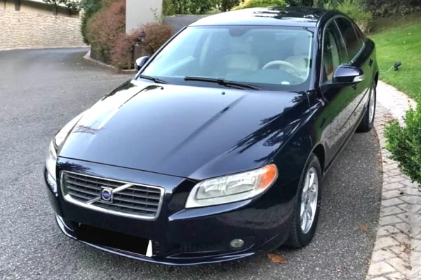 Makina ne shitje ne Tirane - 4,600 Euro