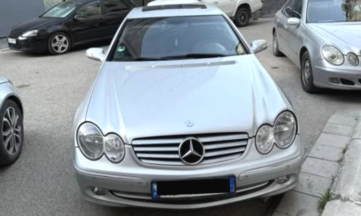 Makina ne shitje ne Tirane, Mercedes-Benz, 2003 Diesel,Kambio Automatik Pagesa 3,200  Euro.
