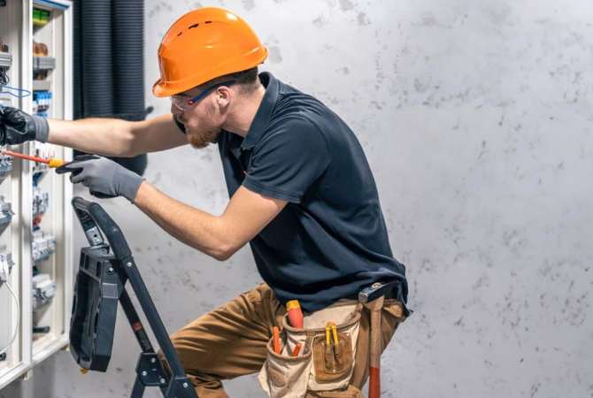 Njoftime Pune per Asistent Instalimesh Elektrike &amp; Smart Systems ne Tirane