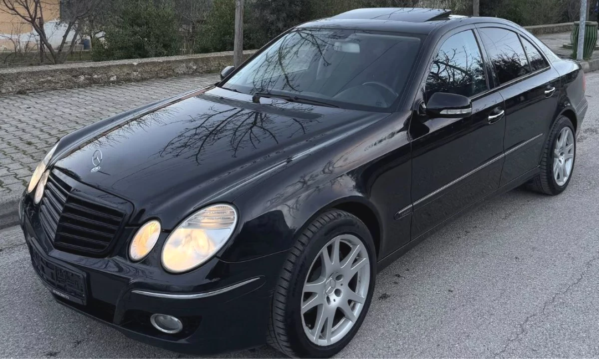 Makina ne shitje ne Tirane, Mercedes-Benz, 2006 Benzine,Kambio Automatik Pagesa 5,700  Euro.