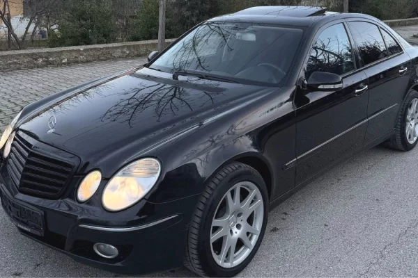 Makina ne shitje ne Tirane - 5,700 Euro