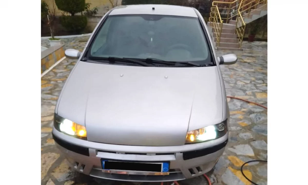 Makina ne shitje ne Tirane, Fiat, 2002 Diesel,Kambio Manual Pagesa 1,200  Euro.