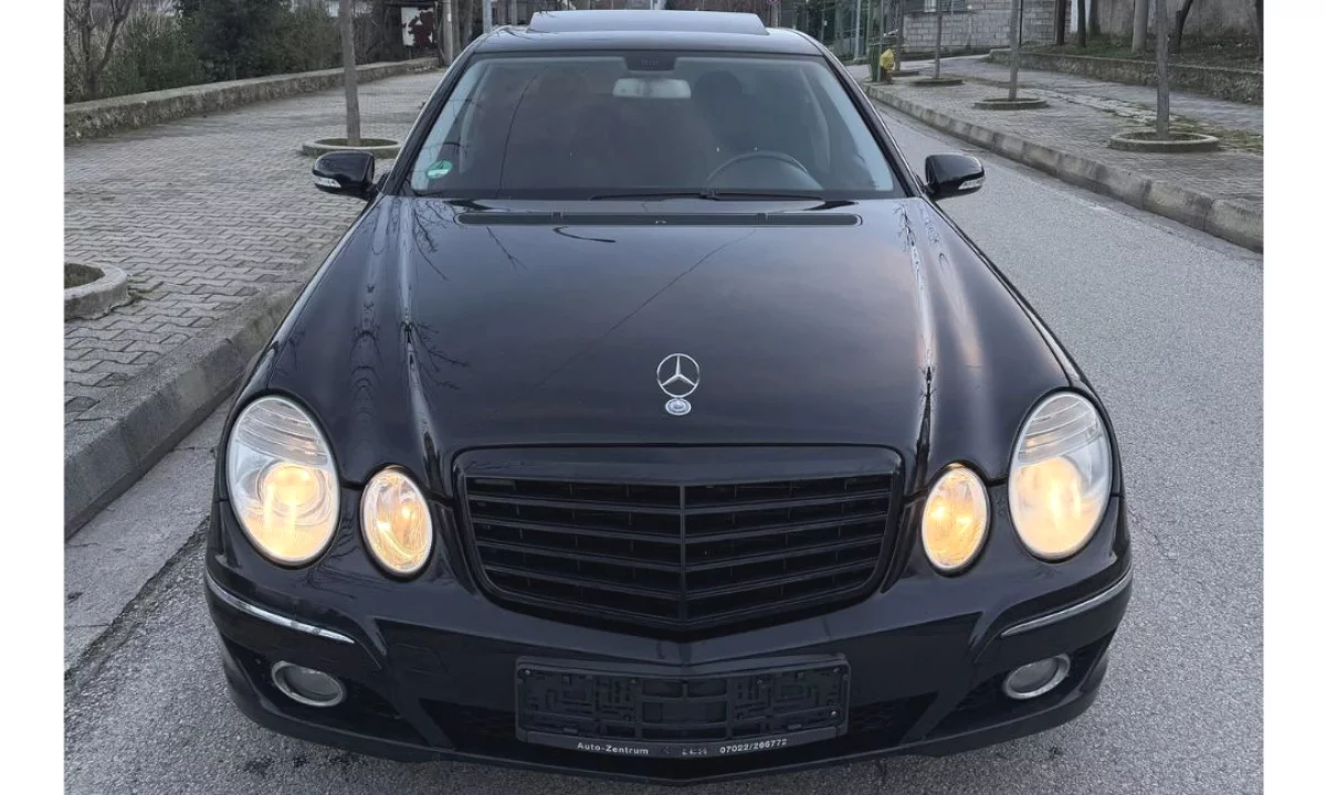 Makina ne shitje ne Tirane, Mercedes-Benz, 2006 Benzine,Kambio Automatik Pagesa 5,700  Euro.
