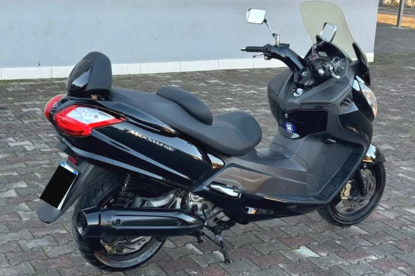 Moto e Scooter in vendita a Tirana - 2,400 Euro