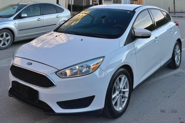 Makina ne shitje ne Fier - 6,300 Euro