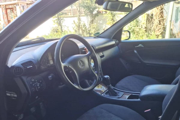 Makina ne shitje ne Fier - 3,999 Euro