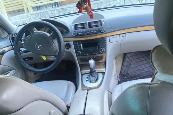 Makina ne shitje ne Elbasan - 2,300 Euro