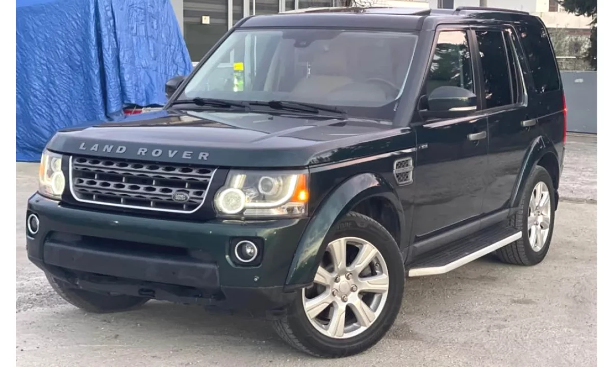 Makina ne shitje ne Durres, Land Rover, 2015 Benzine,Kambio Automatik Pagesa 15,000  Euro.