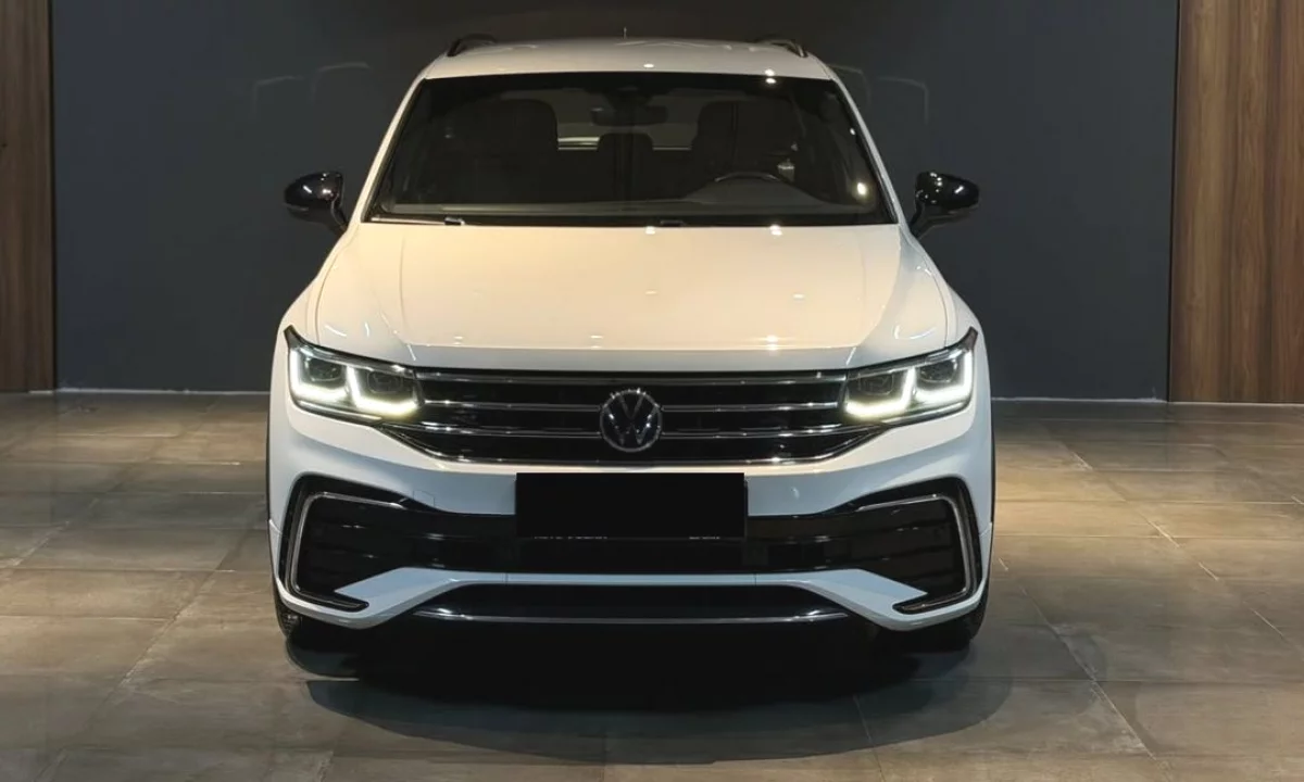 Auto in Vendita a Pristina, Volkswagen, 2021 Diesel,Kambio Automatik Pagamento 26,900  Euro.