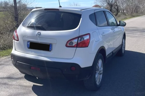 Makina ne shitje ne Durres - 5,500 Euro