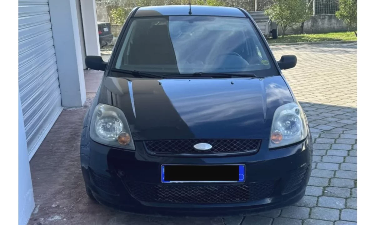 Makina ne shitje ne Tirane, Ford, 2007 gasoline-gas,Kambio Automatik Pagesa 2,500  Euro.