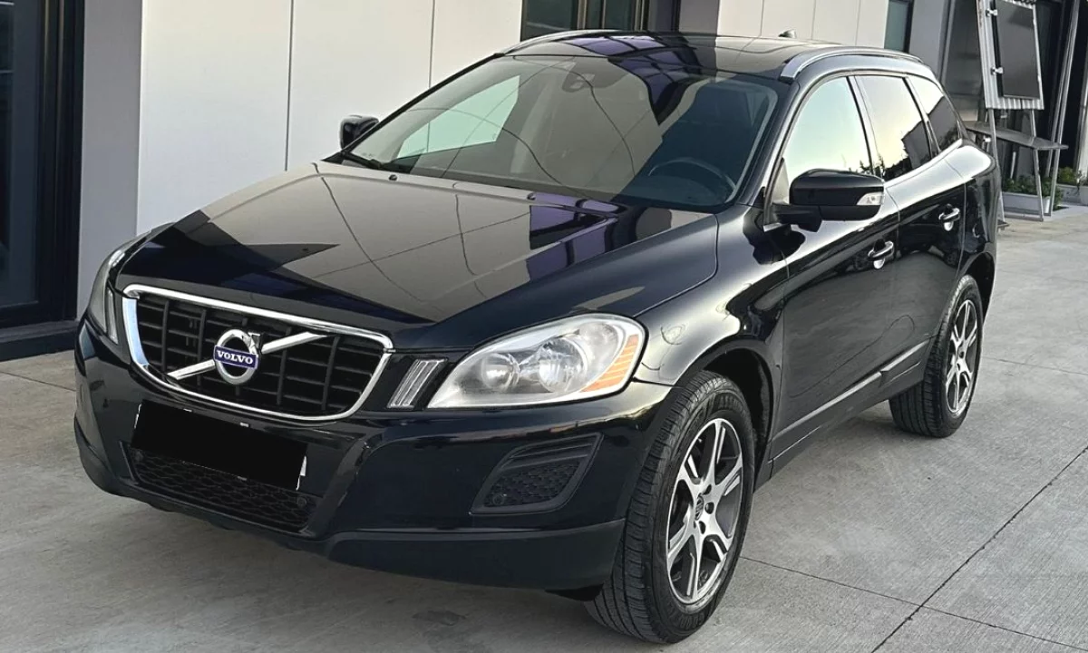 Makina ne shitje ne Tirane, Volvo, 2012 Diesel,Kambio Automatik Pagesa 7,800  Euro.