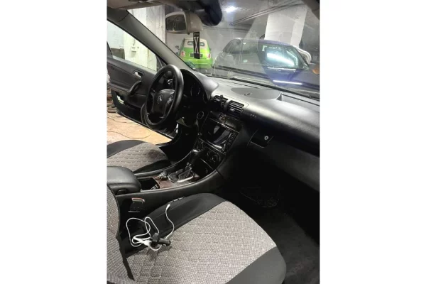 Makina ne shitje ne Tirane - 3,500 Euro