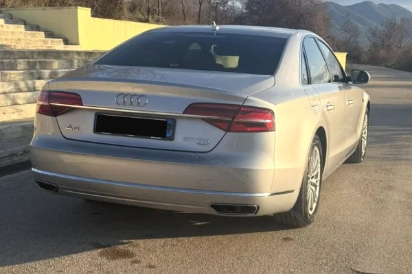 Makina ne shitje ne Tirane - 15,499 Euro